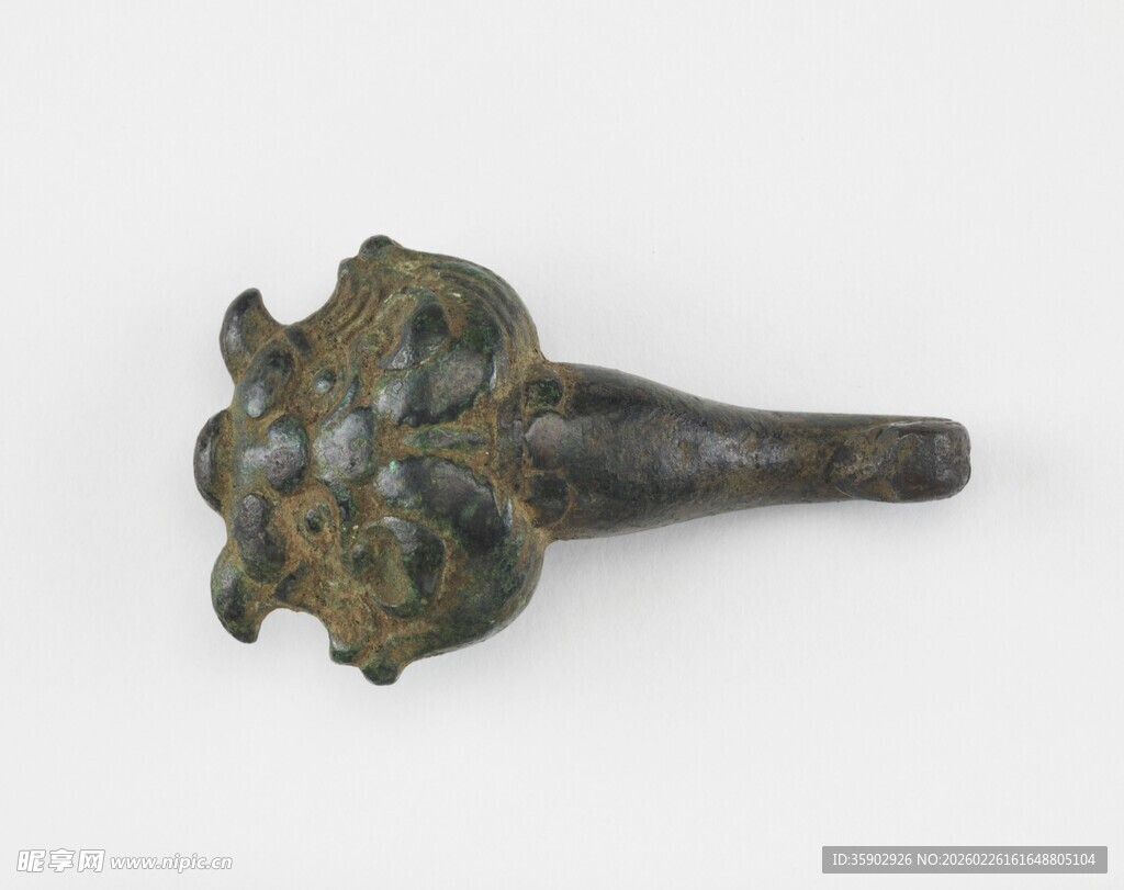 古代青铜花形器物