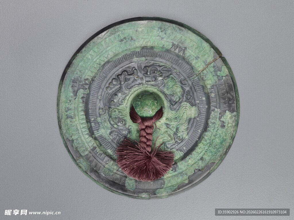 古青铜镜神秘纹饰尽显古韵