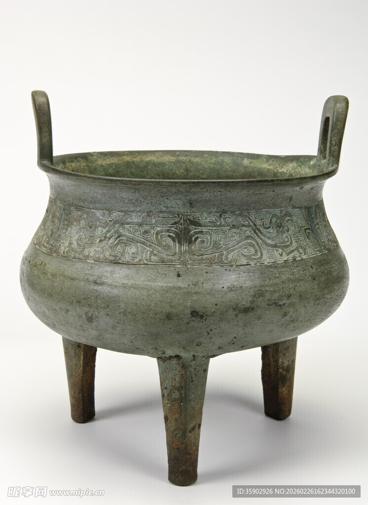 青铜三足鼎
