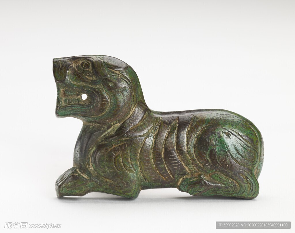 青铜卧兽摆件
