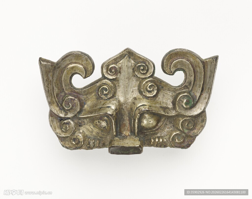 青铜兽面形饰件