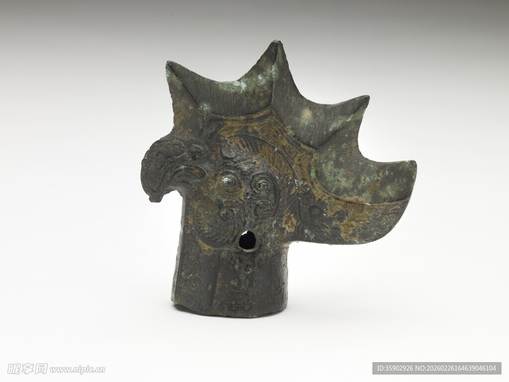青铜兽首形器