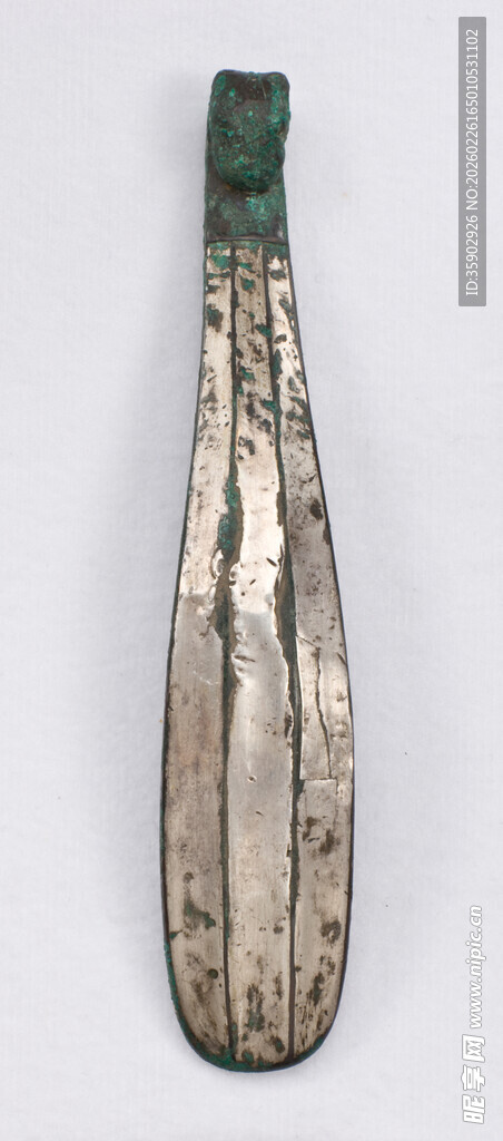 古老金属质感的长柄器物