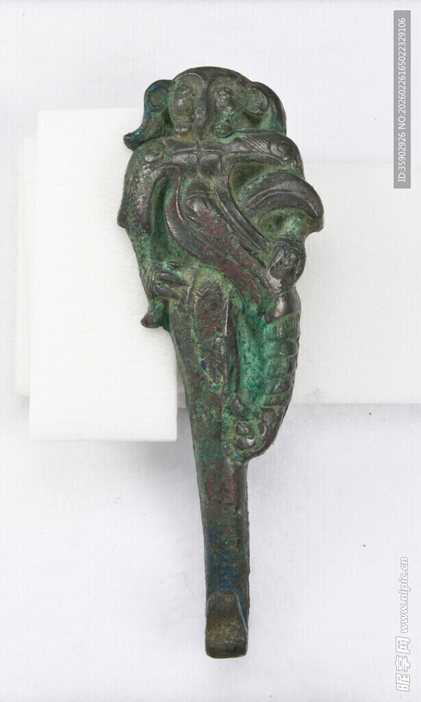 青铜兽首形器物