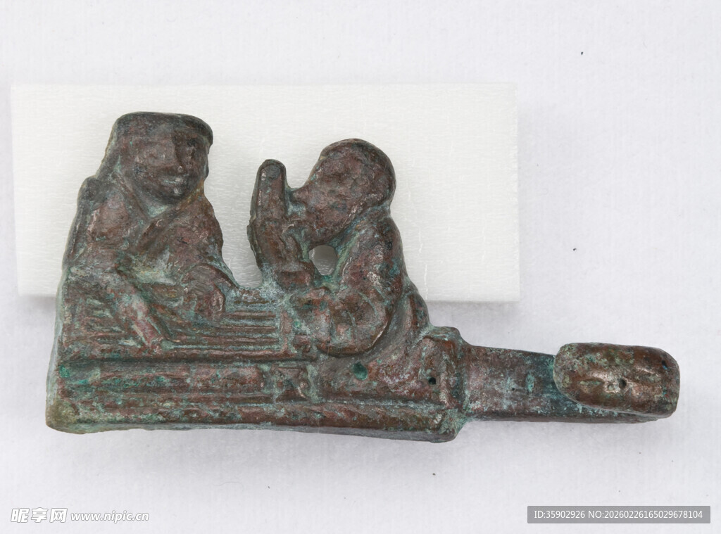 古代青铜人物造型器物