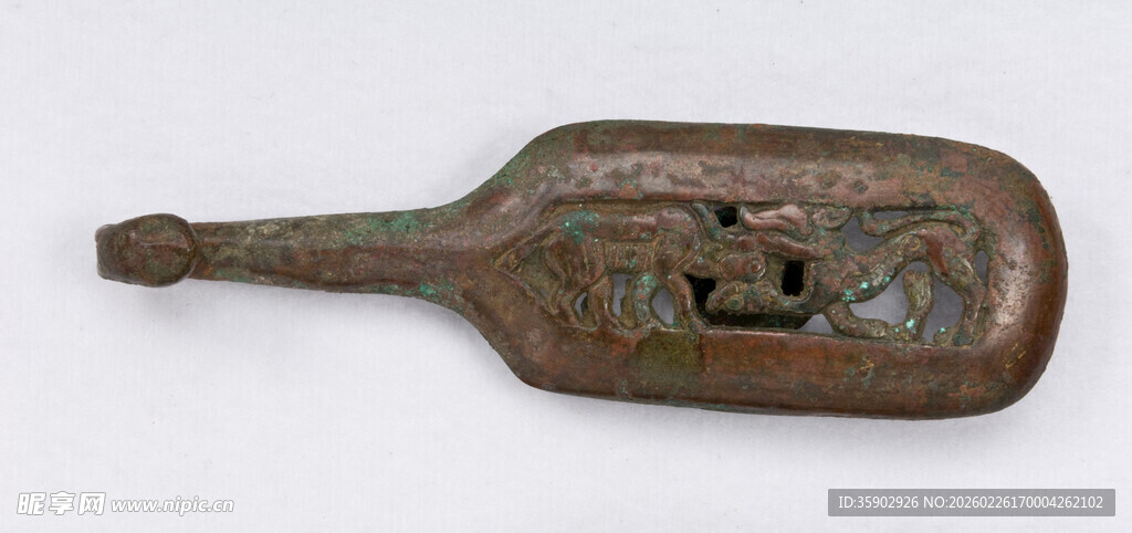 古老青铜铲形器物