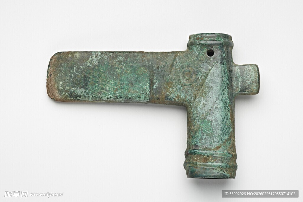 青铜古器T形物件展示