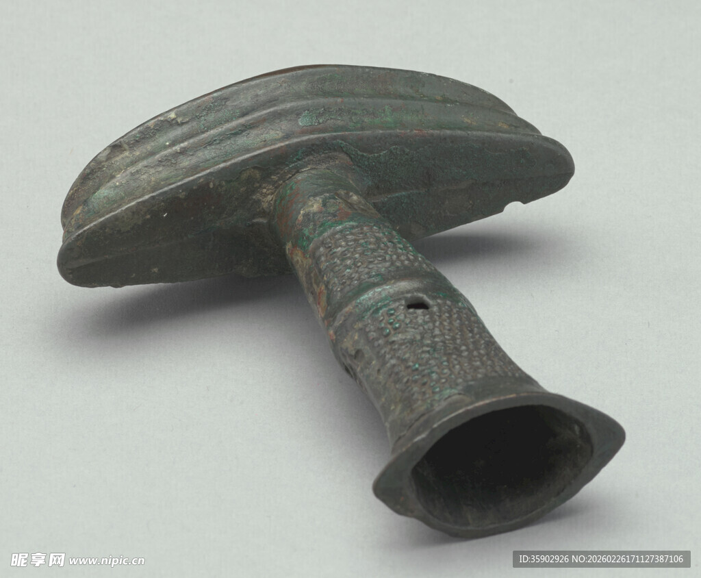 古代青铜乐器造型独特