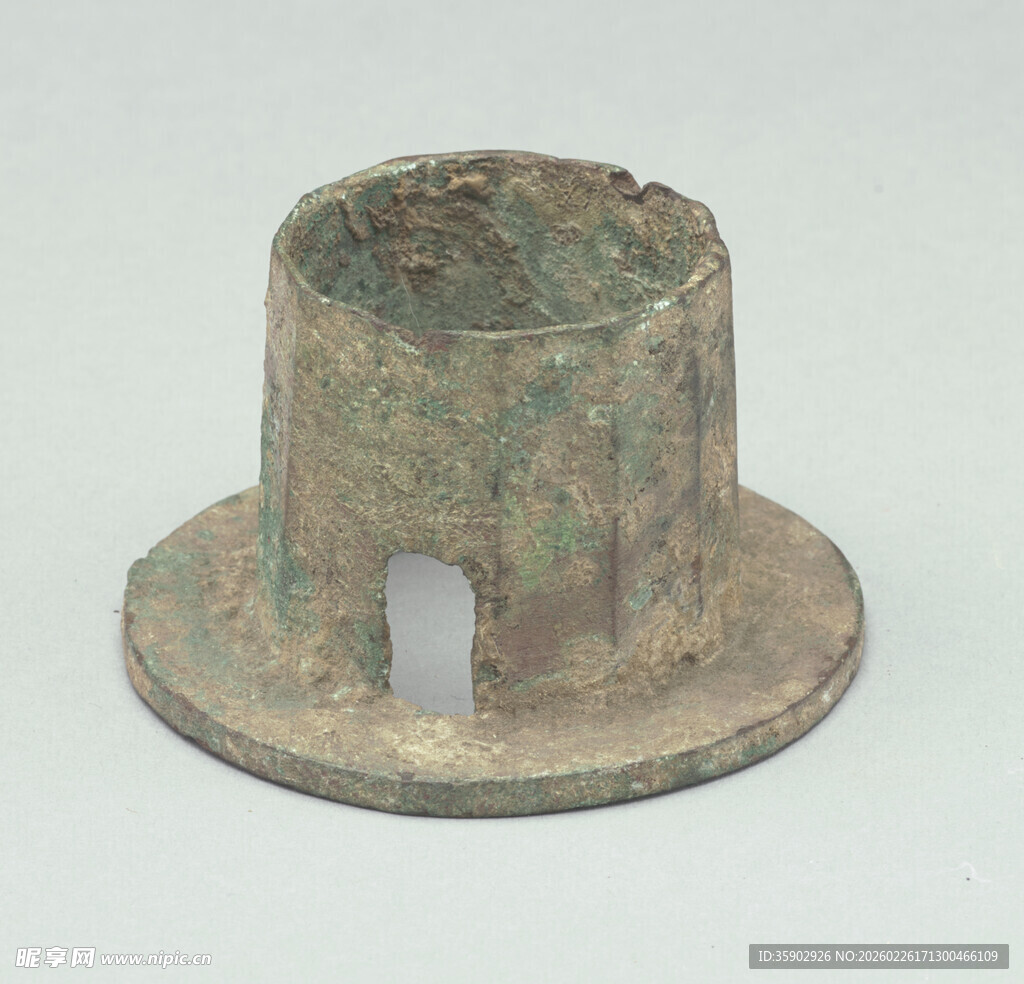 古代青铜帽形器物