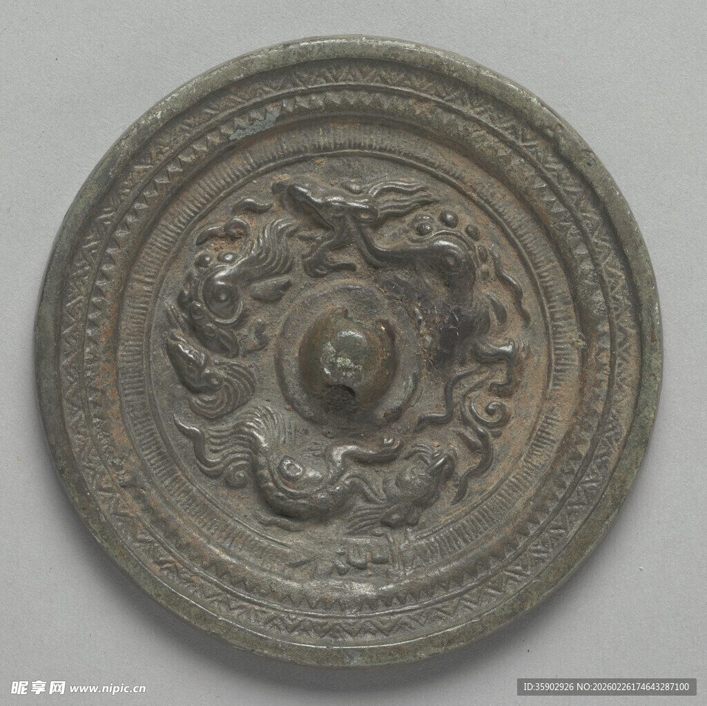 古铜镜精美纹饰尽显古韵