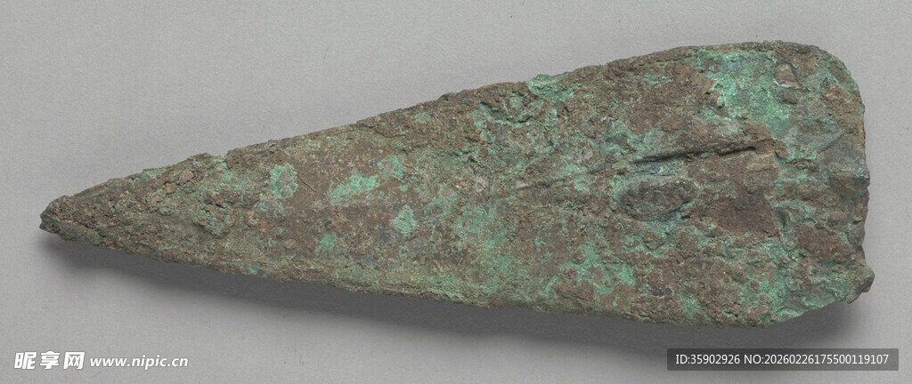 青铜箭头文物特写