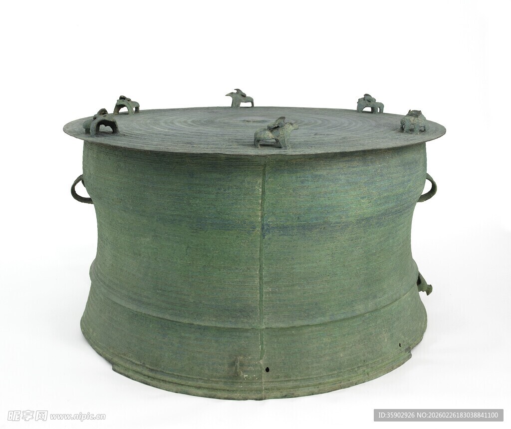 古铜色带盖圆形容器