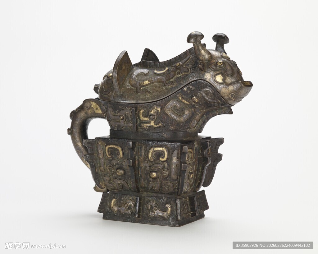 古代青铜酒器造型独特