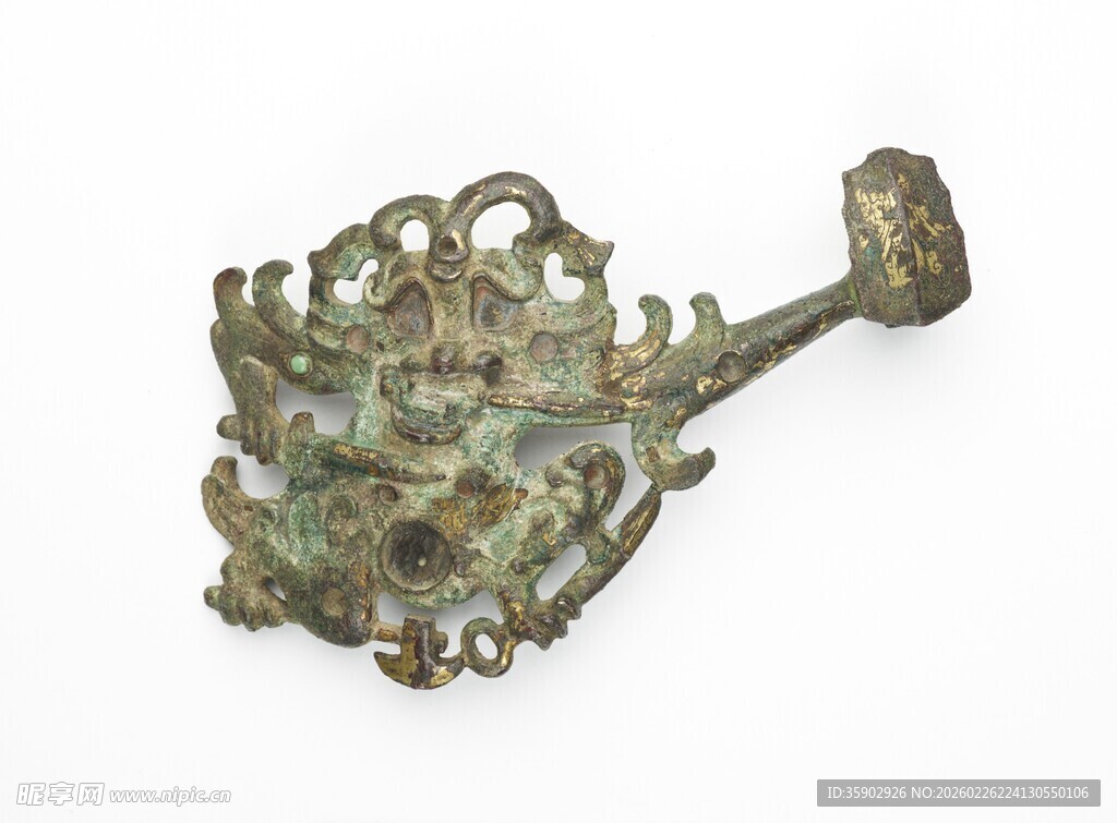 古代青铜镂空装饰器物