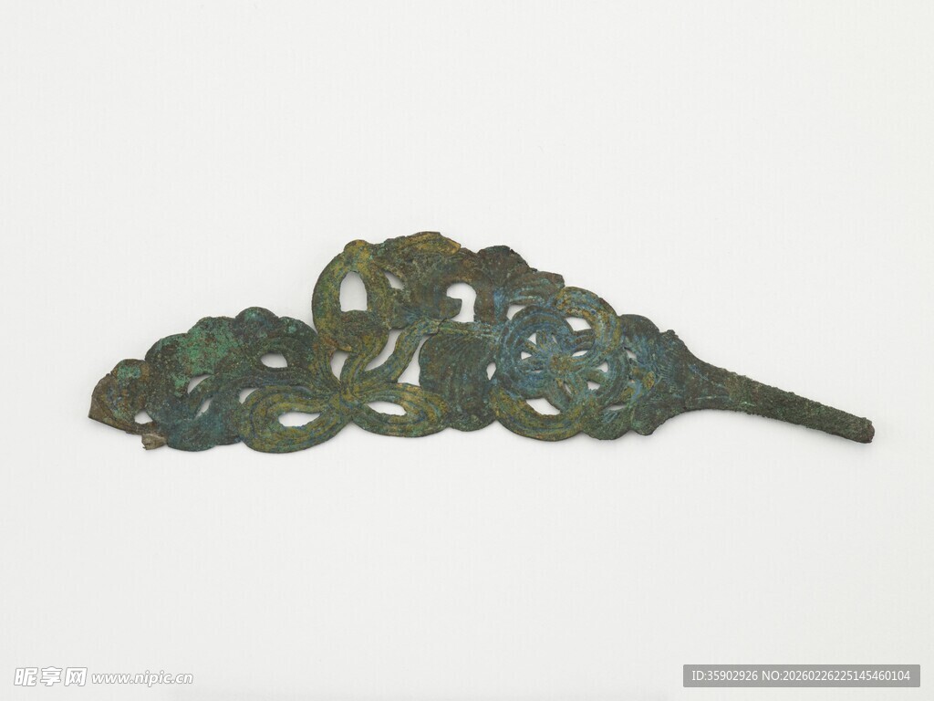 古铜色精致花叶形金属饰品