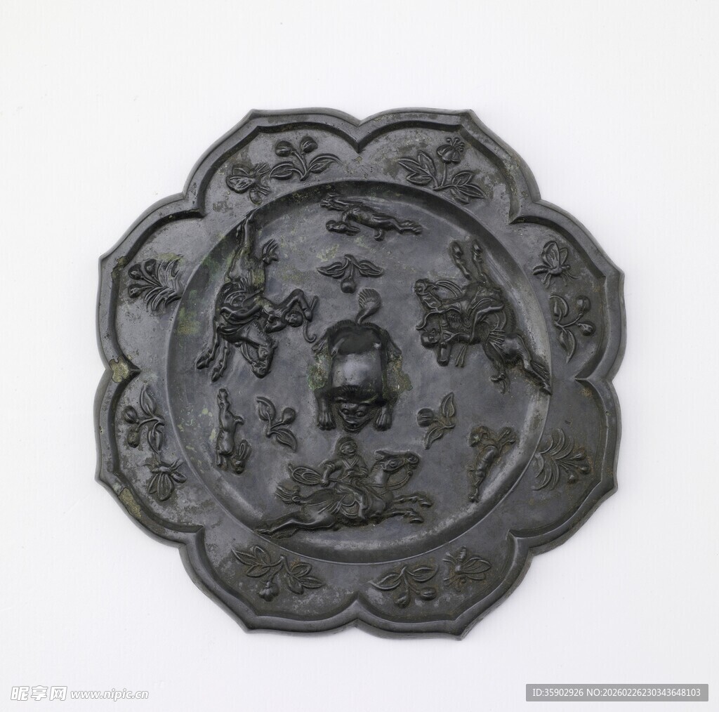 古代花卉纹铜镜