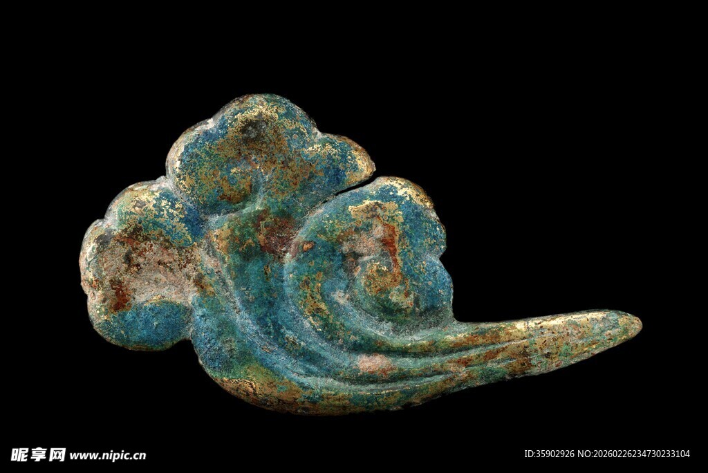 古色云形青铜器摆件