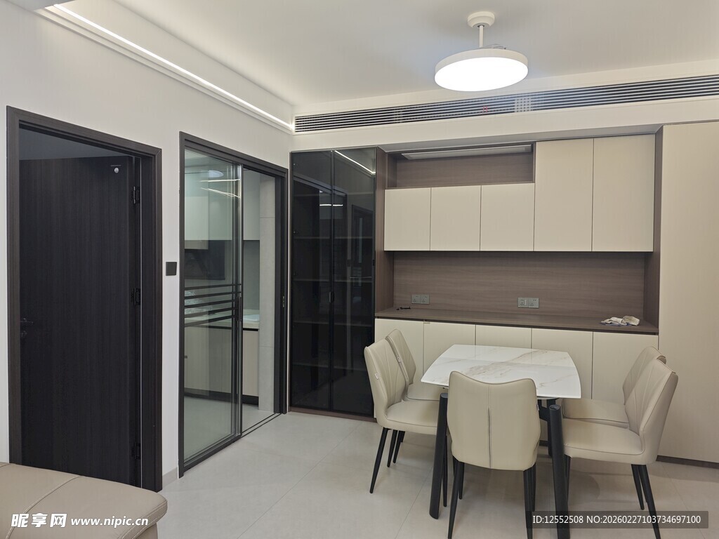 现代简约风餐厅室内场景