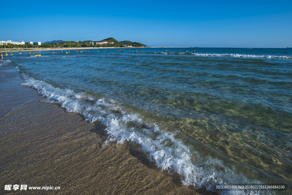 海边沙滩海浪美景