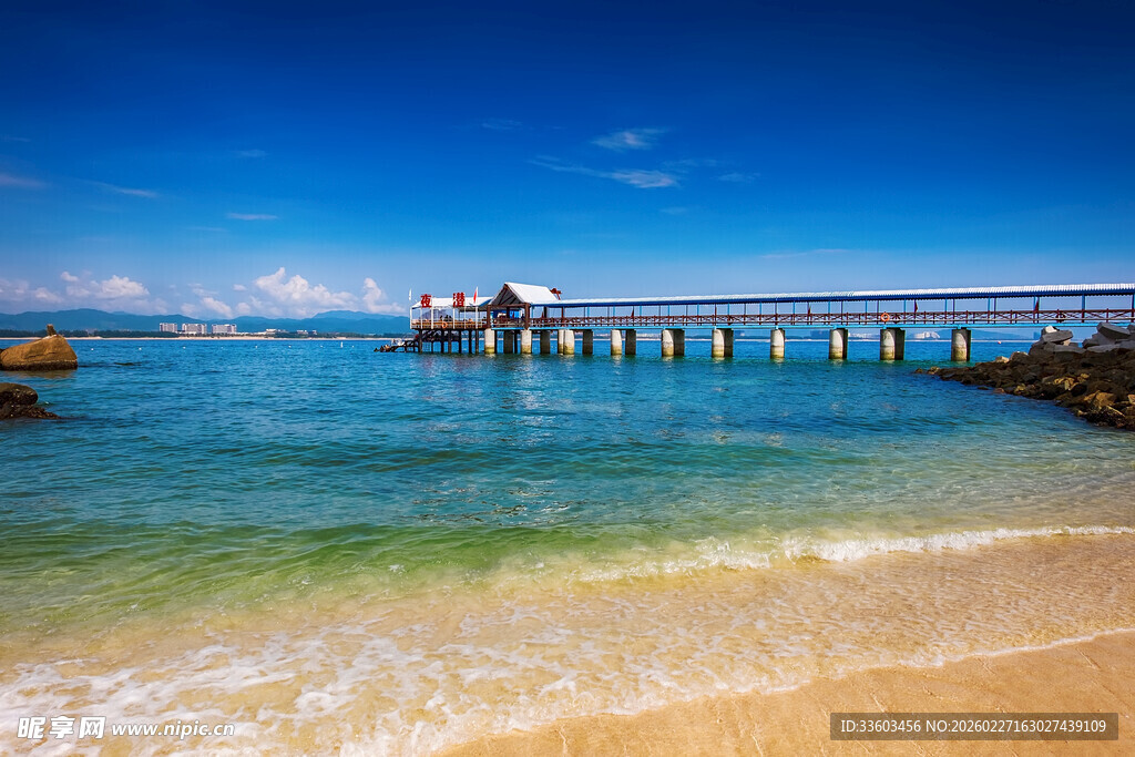 美丽海滨栈桥风景