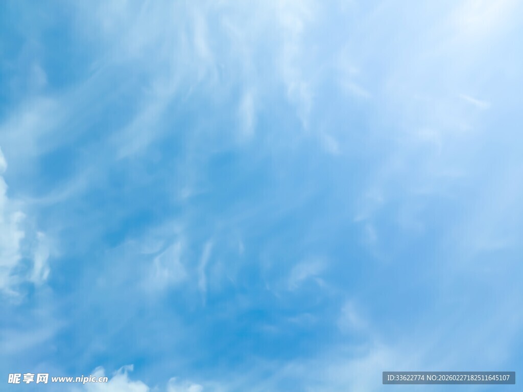 晴朗蓝天轻柔白云