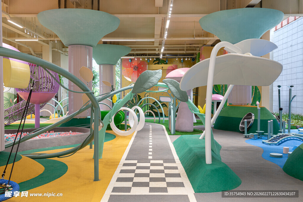 室内多彩儿童游乐空间