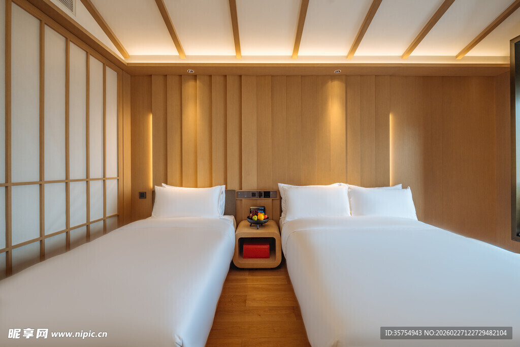 日式风格双床卧室空间