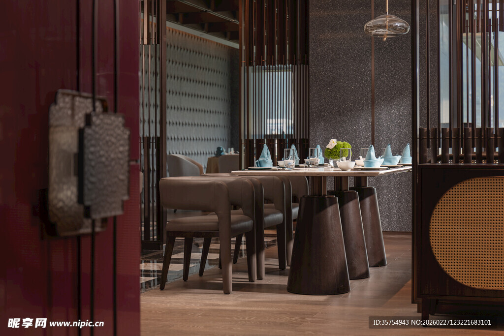 复古风餐厅内景布置