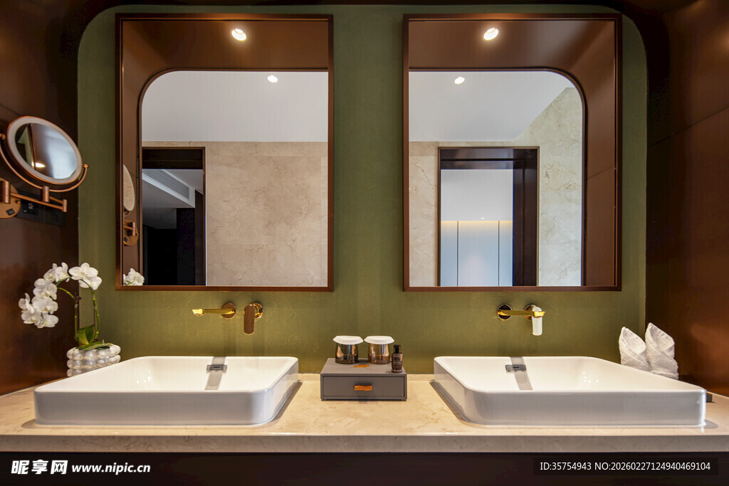 现代双台盆浴室洗手区域