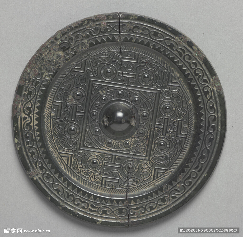 古代精美铭文铜镜