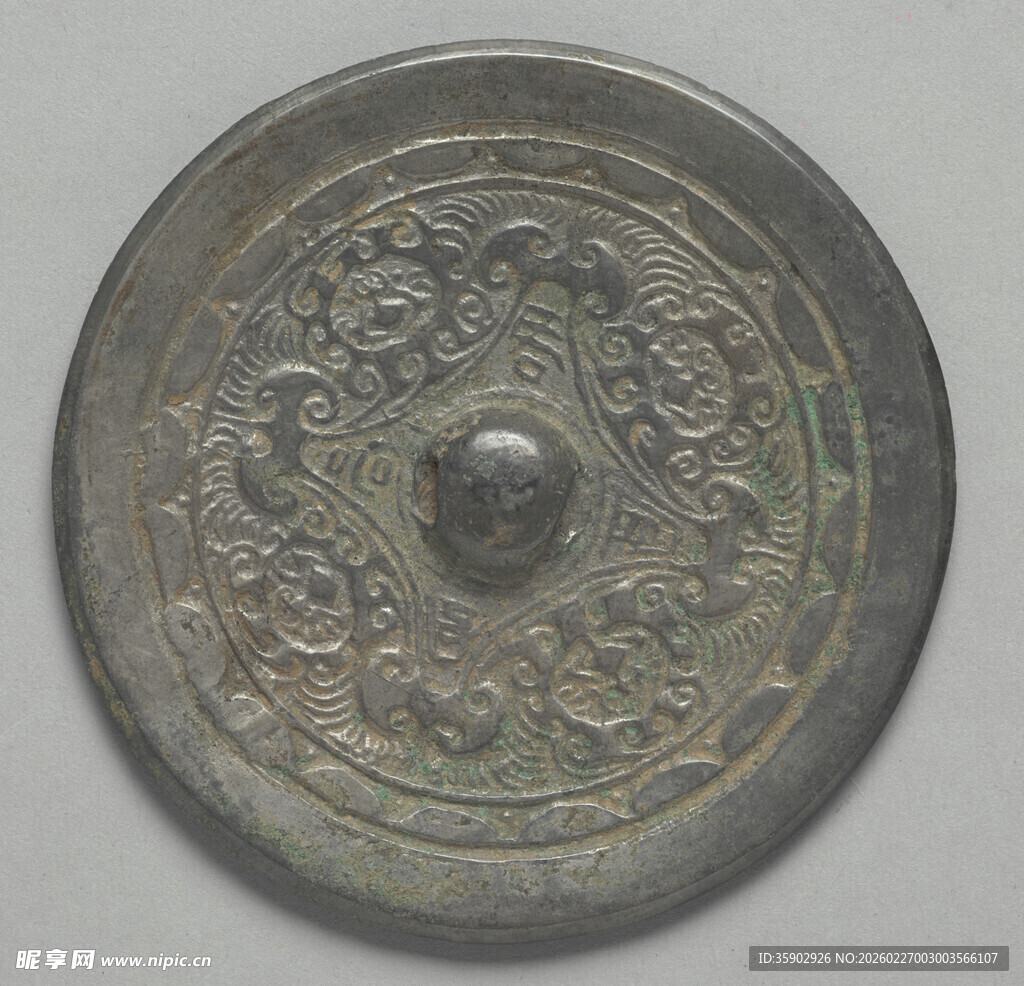 古代精美纹饰青铜镜