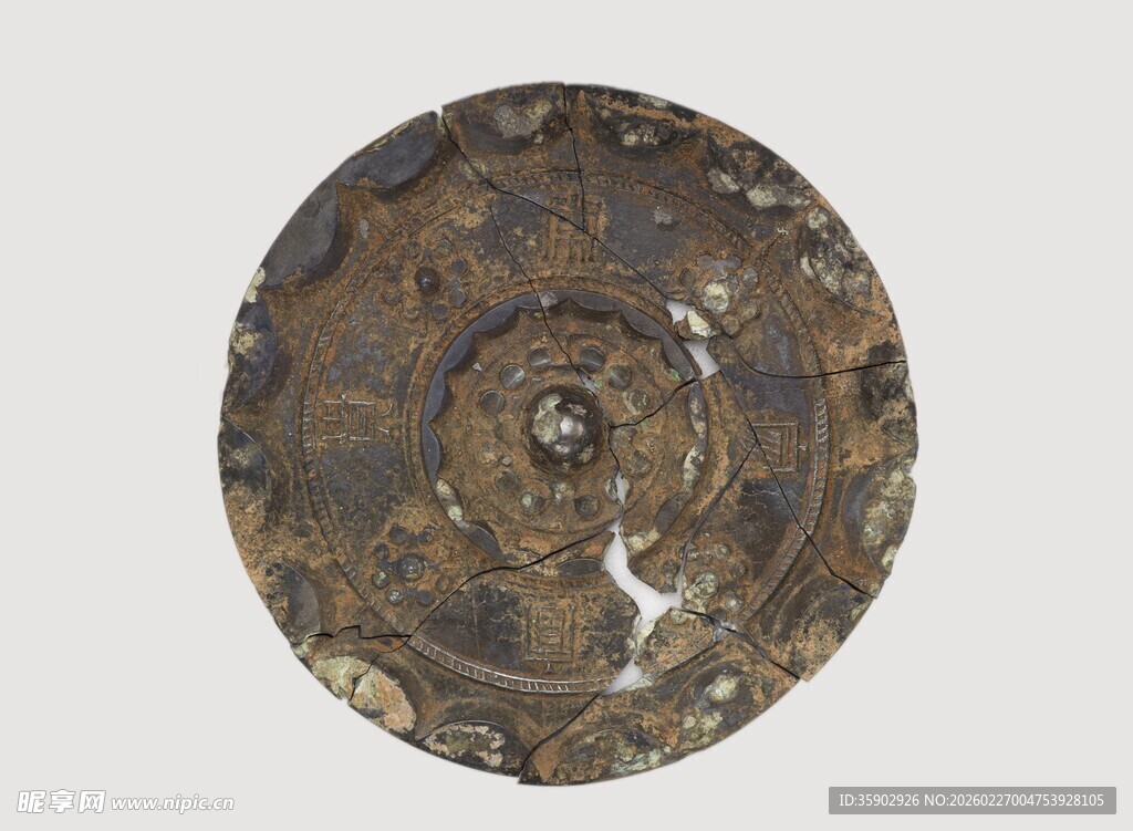 古代精美纹饰青铜镜