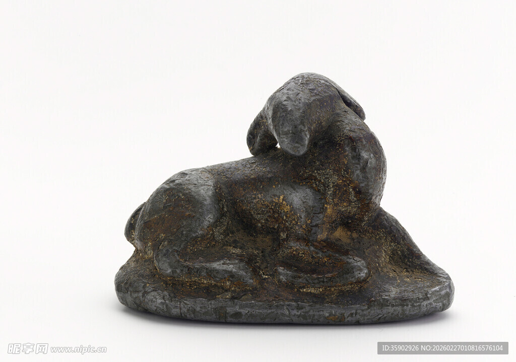 卧姿青铜小狗摆件