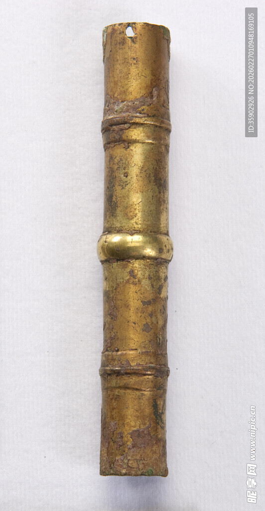 古铜竹节形器物