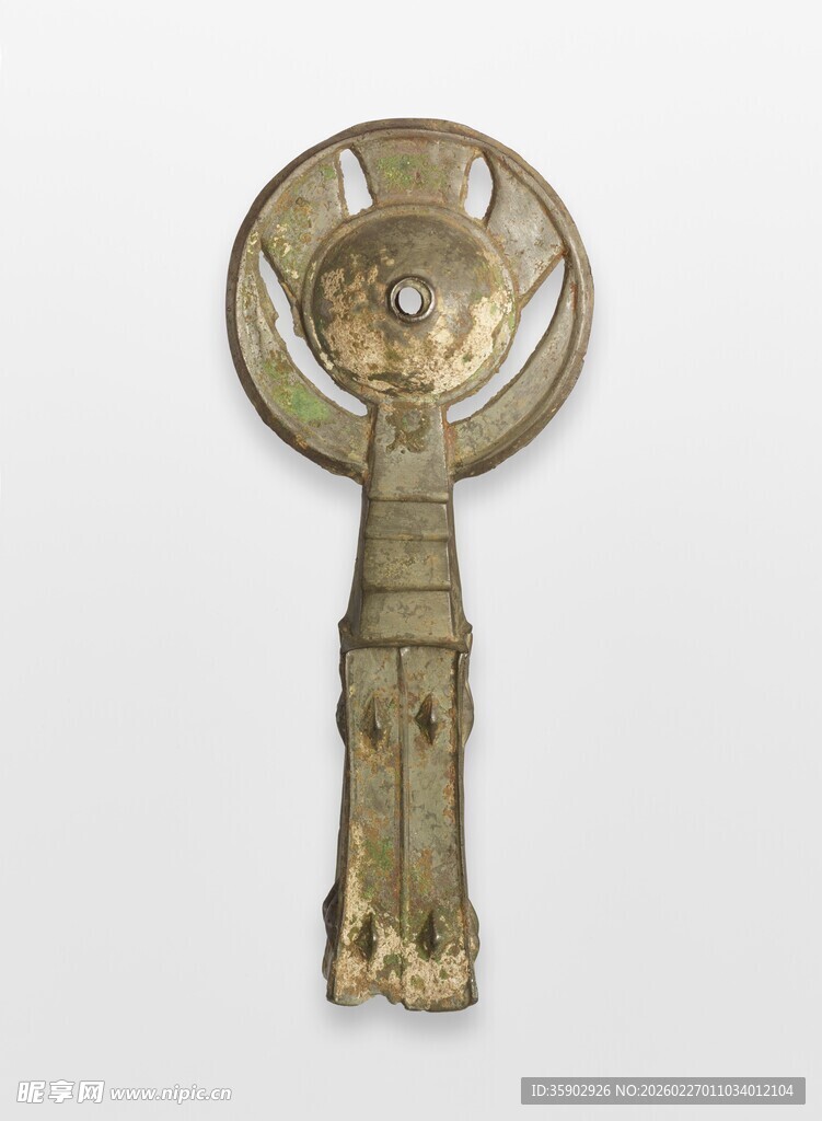 古老金属装饰钥匙形物品