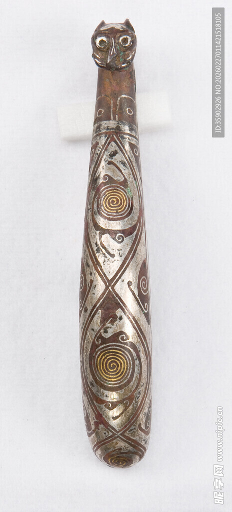 古老雕刻纹饰的精美器物