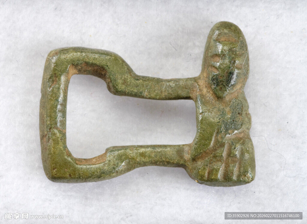 古代青铜人形带扣