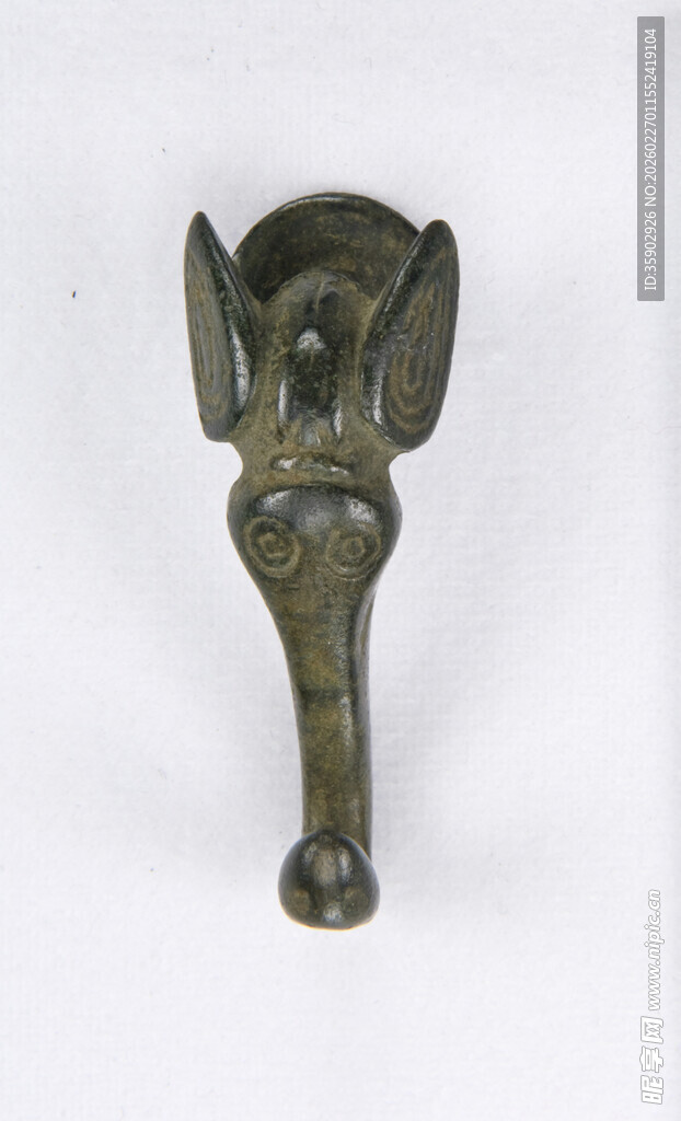 古铜象首造型金属器物