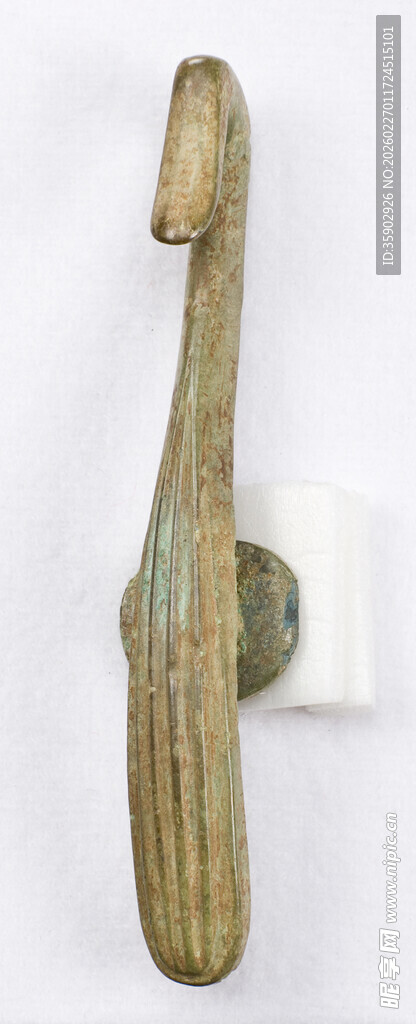 古代青铜曲形器物