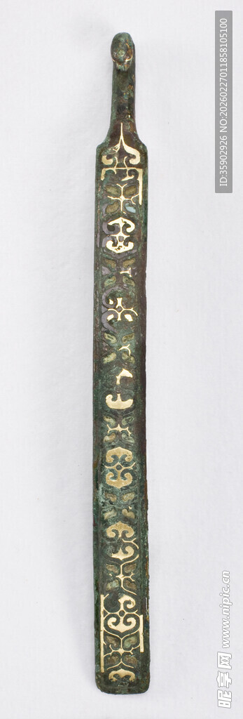 古代精美长形雕刻器物