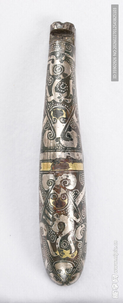 古代精美花纹装饰长器物