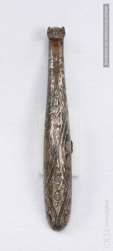 古老金属长条器物