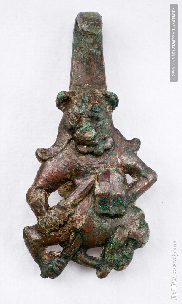 古代青铜神兽形器物