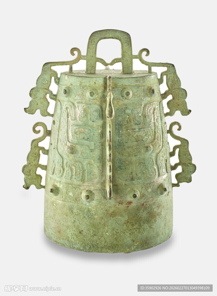 青铜编钟造型古朴典雅