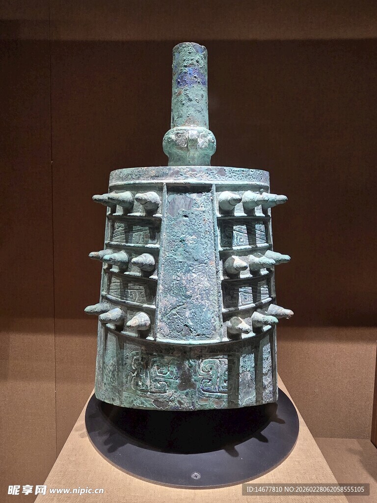 窃曲纹铜甬编钟