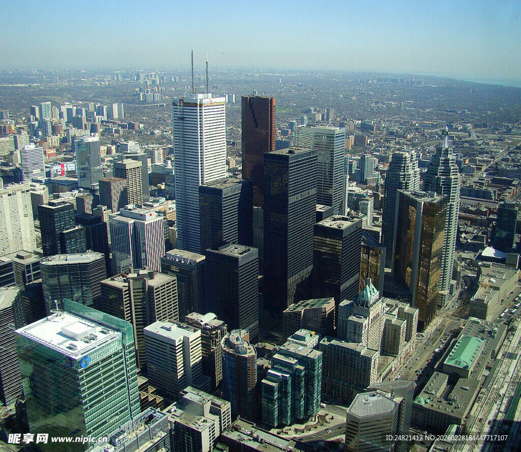 俯瞰繁华都市天际线