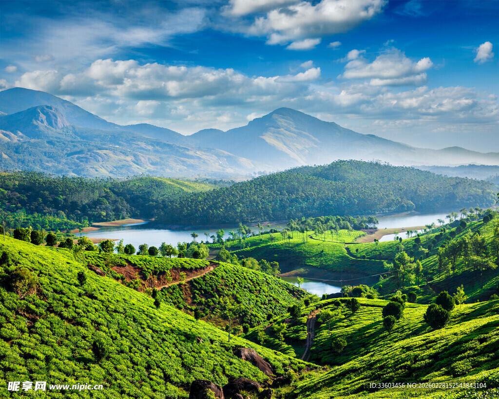 青山绿水间的美丽自然风光