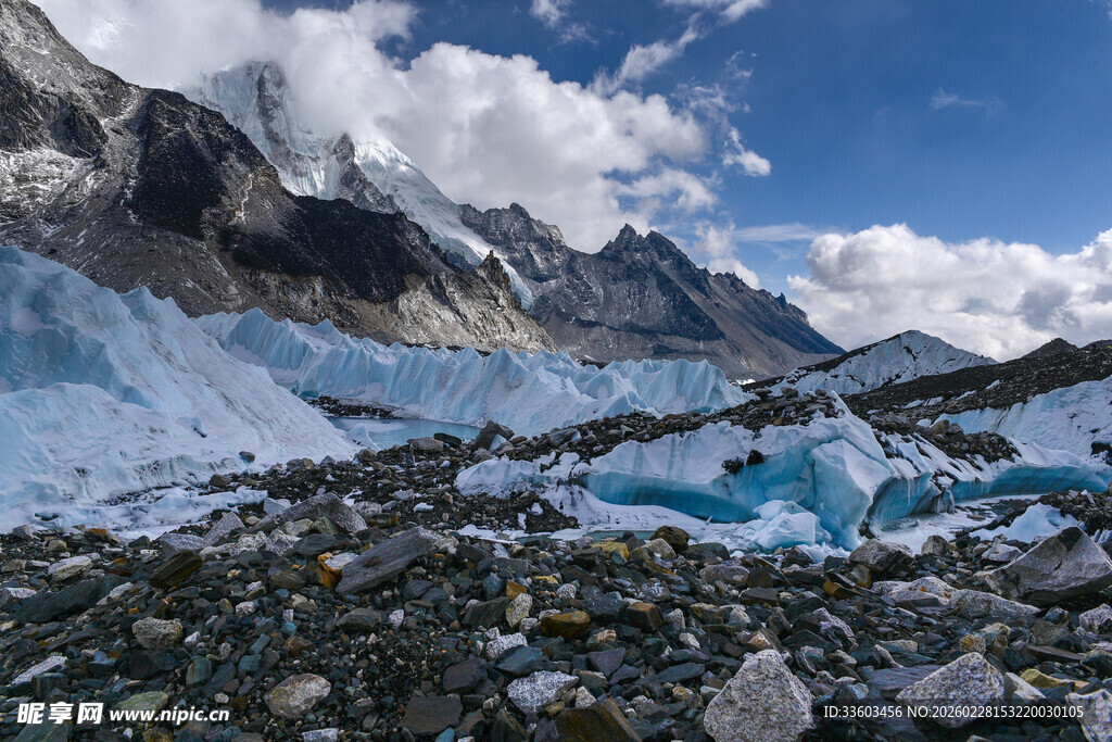 壮丽雪山冰川景观