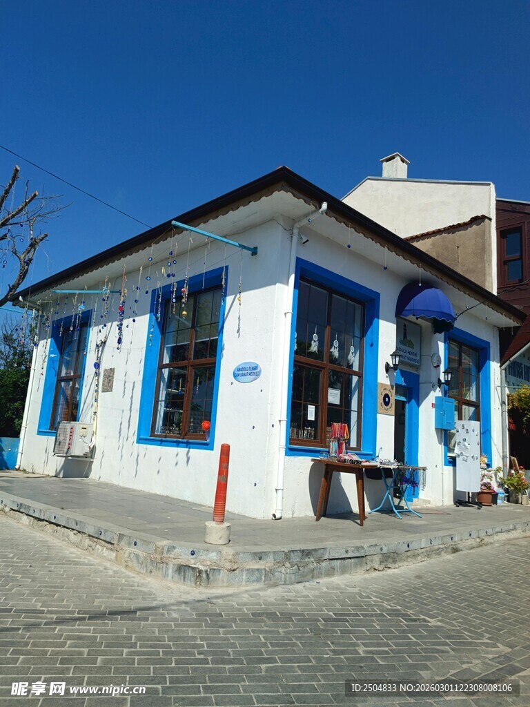 蓝白清新街边小店