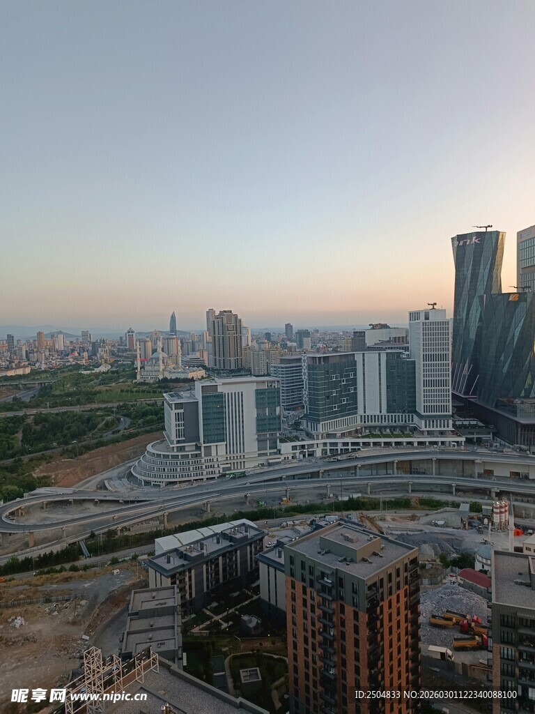 城市天际线与建筑景观